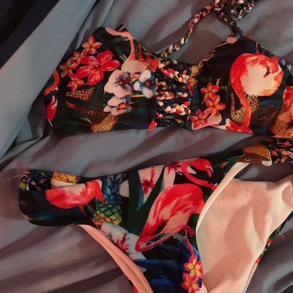 Bikini bundle - Picture 6 of 6